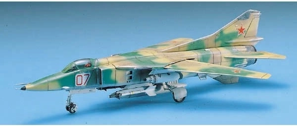Plastikmodel af flyet Mig 27 Flogger