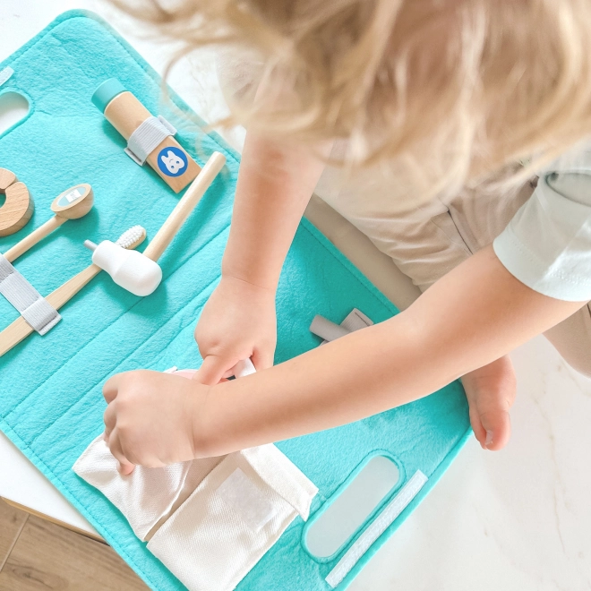 Lille tandlægesæt i kuffert fra TOOKY TOY