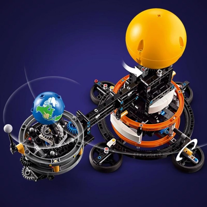 LEGO® Technic 42179 Jordens planet og Månen i kredsløb