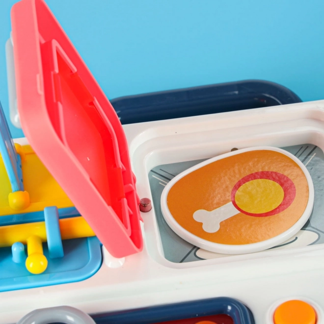 Montessori manipulerende tavle med køkkenelementer og lærende ur