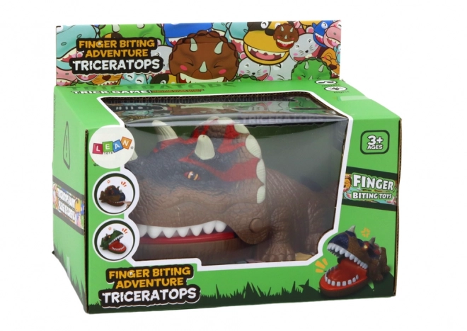 Bidende dinosaur triceratops