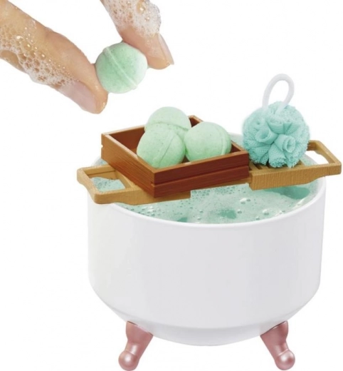 Realistiske detaljer og velduftende elementer