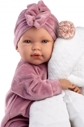 Realistiske detaljer og blød hygge