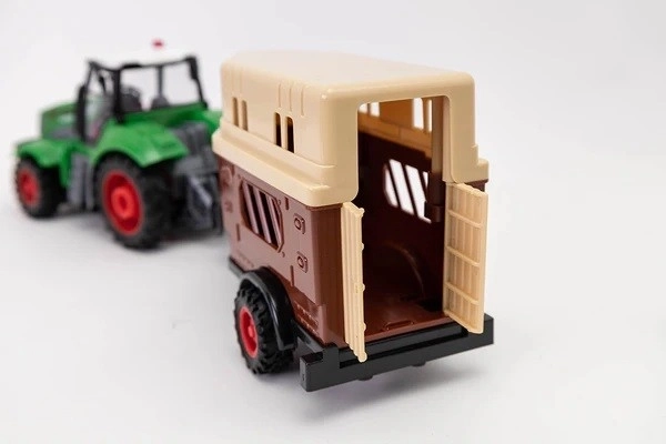 R/C traktor med hestetrailer