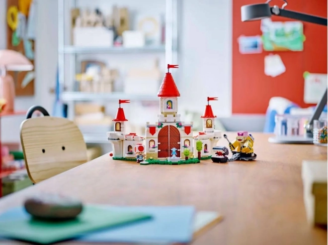 LEGO Super Mario Roy og kamp ved Peachs slot