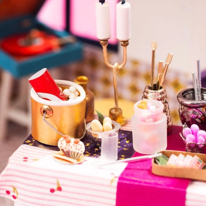 Miniaturedukkehus Party Spisestue fra Rolife