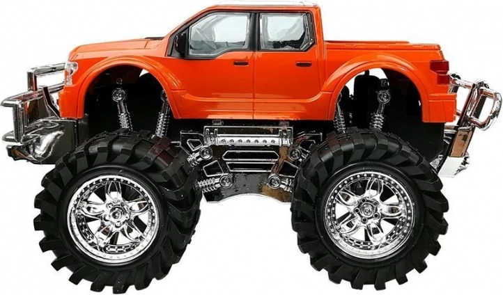 Terrængående monstertruck med kæmpestore hjul
