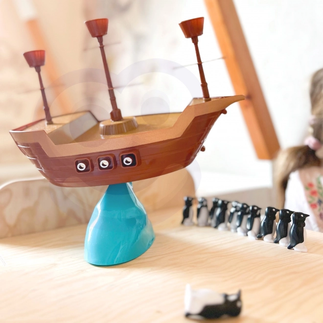 Eventyrspil piratskib med pingviner