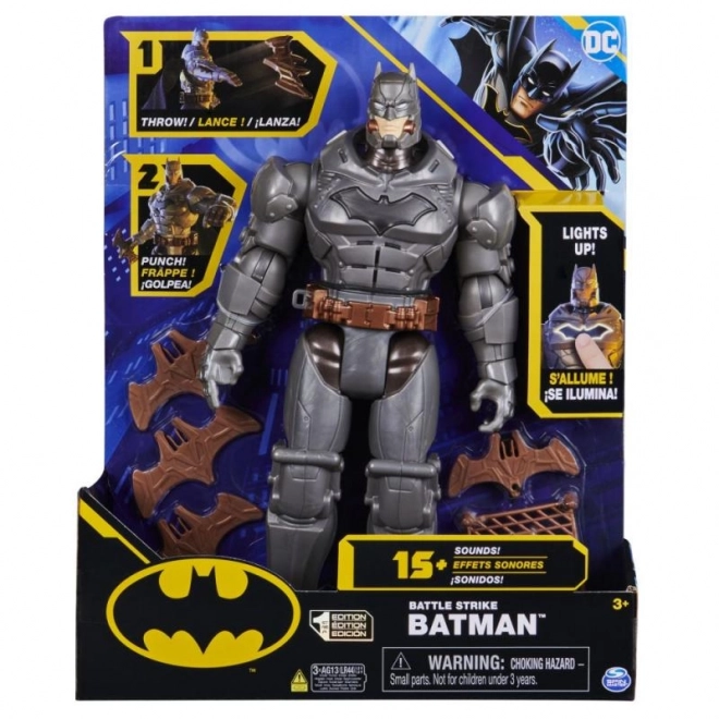 Batman action figur med affyrende tilbehør