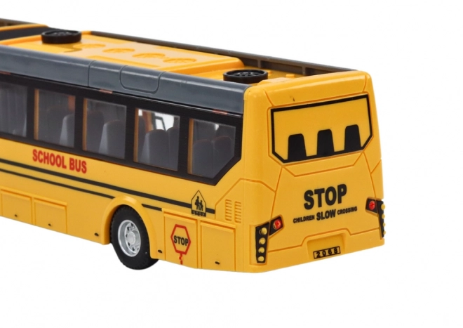 Skolebus Fjernstyret leddelt RC bus 1:32 gul