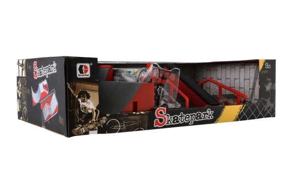 Skatepark - ramper, finger cykel og skateboard
