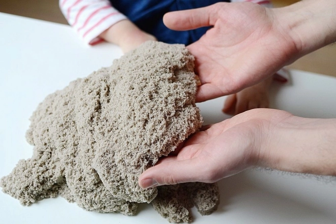 NaturSand kinetisk sand 3 kg med forme og sandkasse