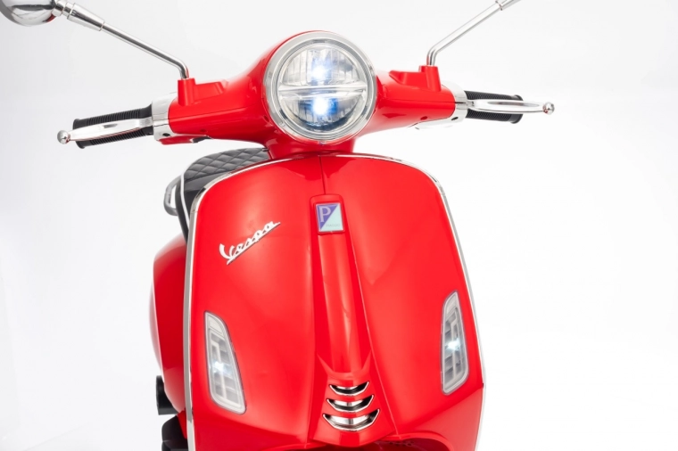 LED-lys og realistisk VESPA-design