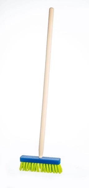 Blåt kost med træhåndtag - 80 cm