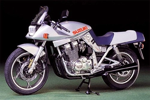 Plastikmodel Suzuki GSX1100S Katana