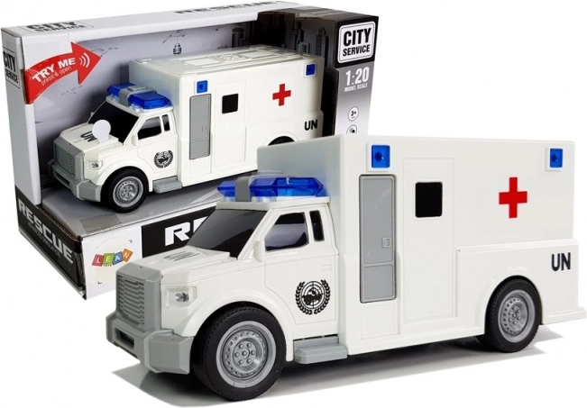 Ambulance 1:20 med friktionsdrev, lys og lyde