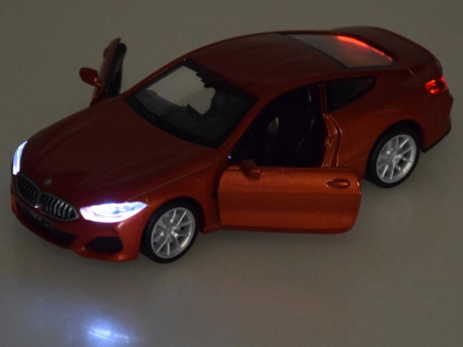 Metalmodel af bil BMW M850i Coupe