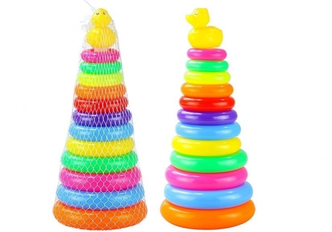 Pyramide af farvede ringe