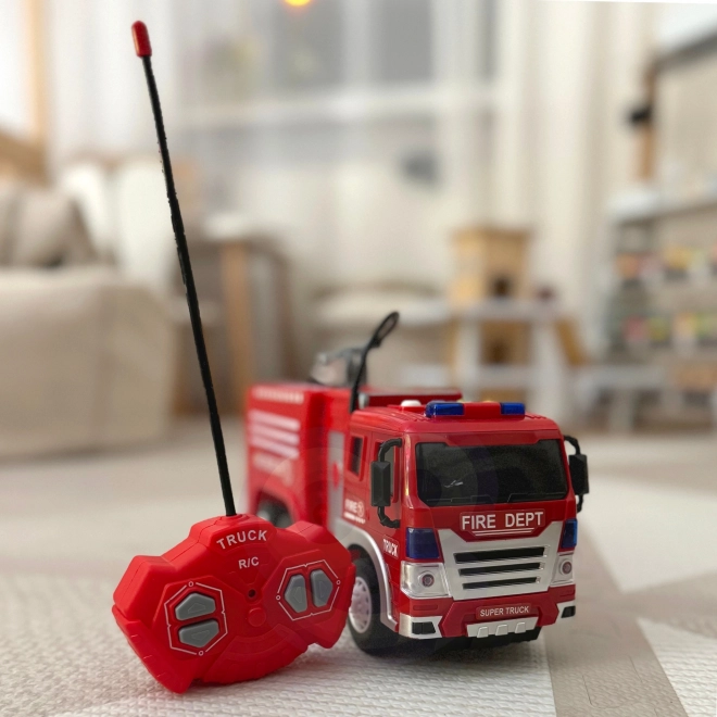 woopie fjernstyret brandbil RC med vand spray funktion