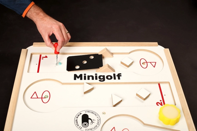 Bordtræ minigolf