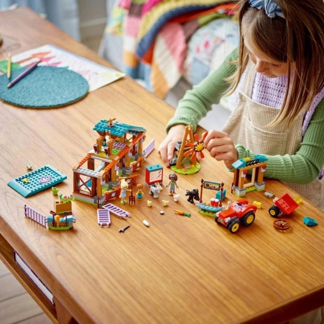 LEGO® Friends 42617 Dyrehospital på gården