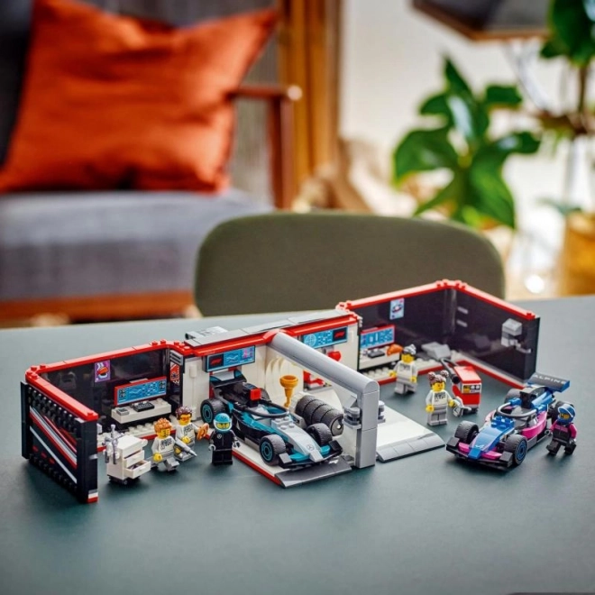 LEGO® City 60444 F1® Garage og Mercedes-AMG og Alpine biler
