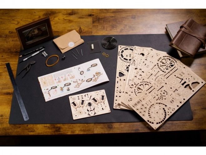 Ugears 3D tr80 mekanisk puslespil Urværk