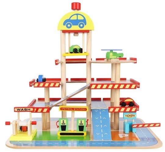 Træ parkeringsgarage