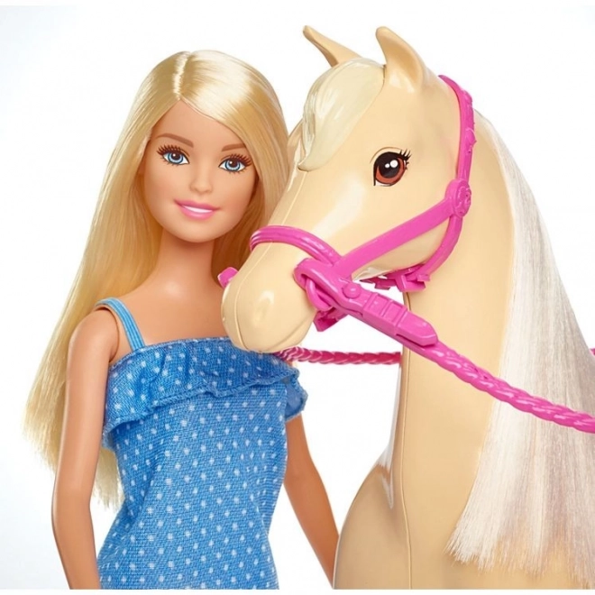 Barbie ridningssæt med hest
