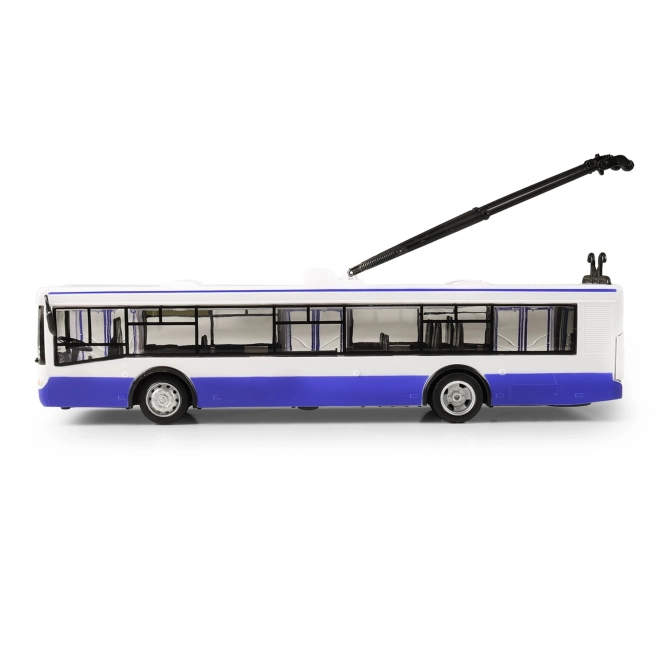 Trolleybus der annoncerer stoppesteder på tjekkisk 28 cm blå