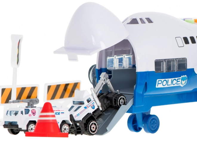 Politiets fragtfly med biler