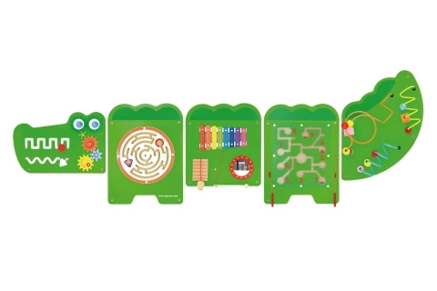 Trævægmonteret montessoripanel - krokodille