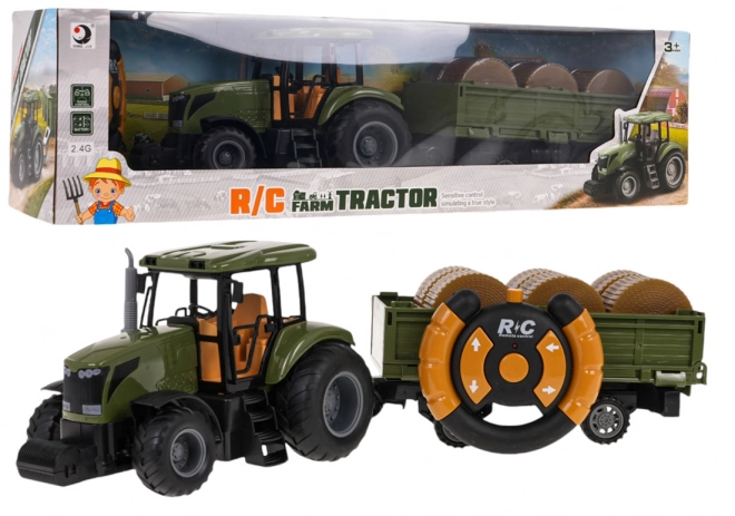 Trækker med grøn trailer R/C