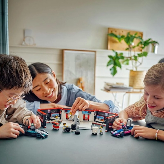 LEGO® City 60444 F1® Garage og Mercedes-AMG og Alpine biler