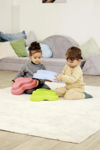 Tre teksturerede overflader til taktil leg