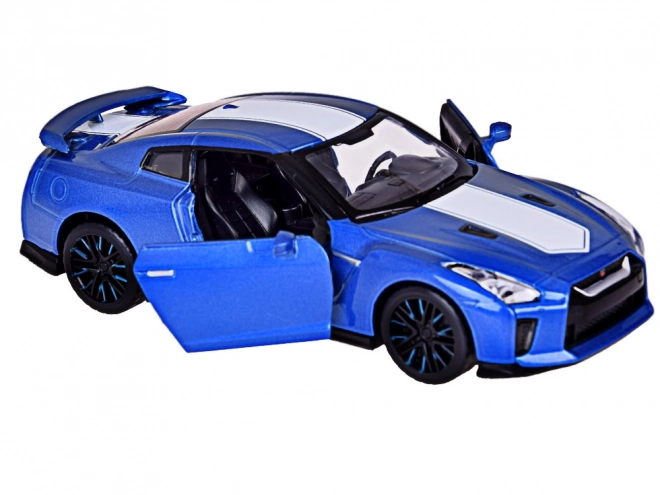 Bil Nissan GT-R med døre der kan åbnes