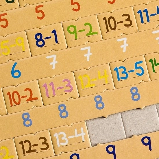 Matematisk Puslespil: Subtraktion 81 Dele