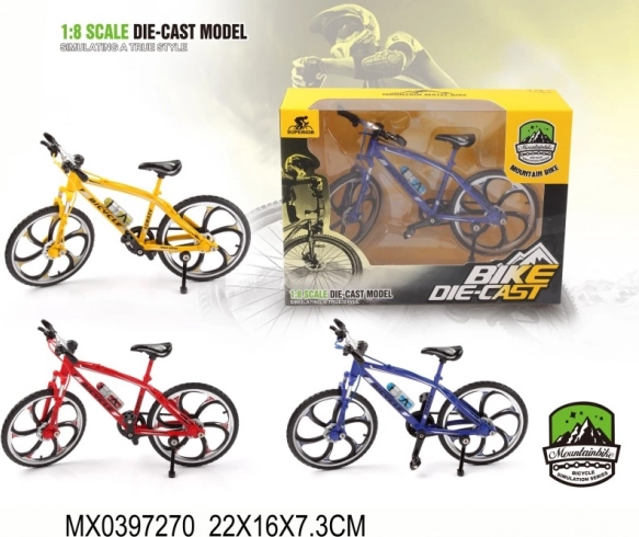 Metalcykelmodel 1:8