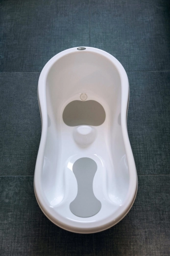To badepositioner til barnets vækst