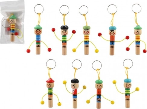 Trænøglering med lille figur og fløjte 8 cm, mix af varianter