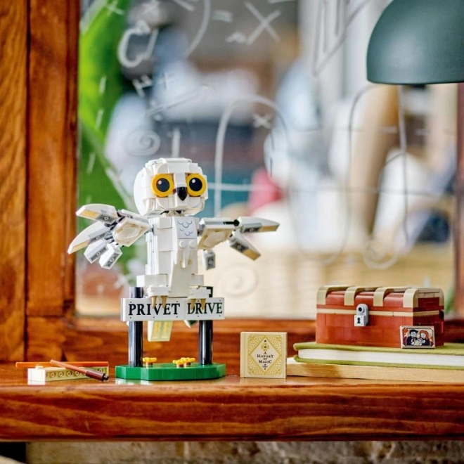 LEGO Harry Potter Hedwig ved Privet Drive