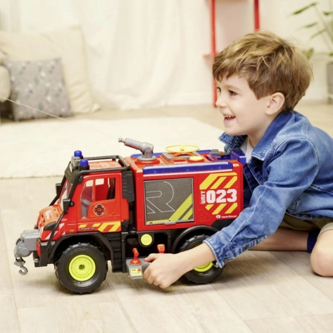 Brandbil Mercedes-Benz Unimog U530 med effekter