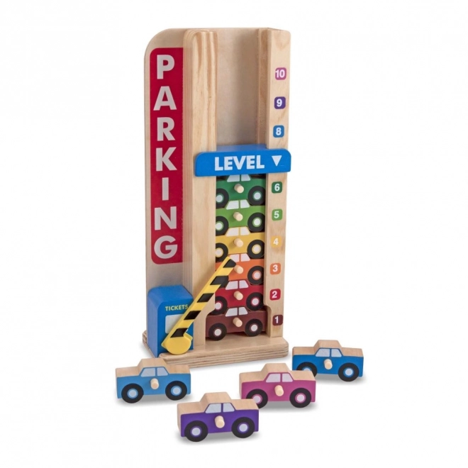 Træ parkerings tårn med biler