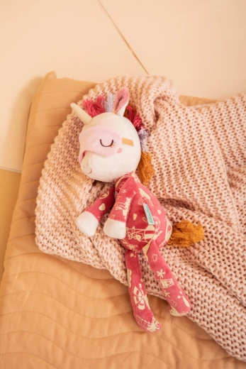 Nuttet design med sovemaske