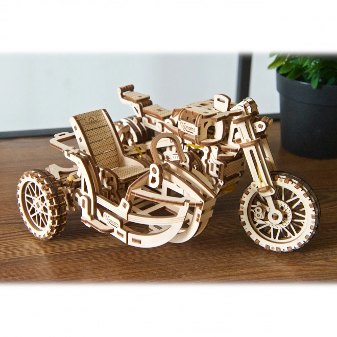Ugears 3D puslespil Motorcykel med sidevogn 380 stykker