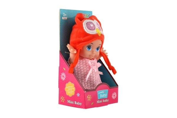 Dukke/baby med hue plastik fast krop 15cm 4 slags i æske 9x16x6cm