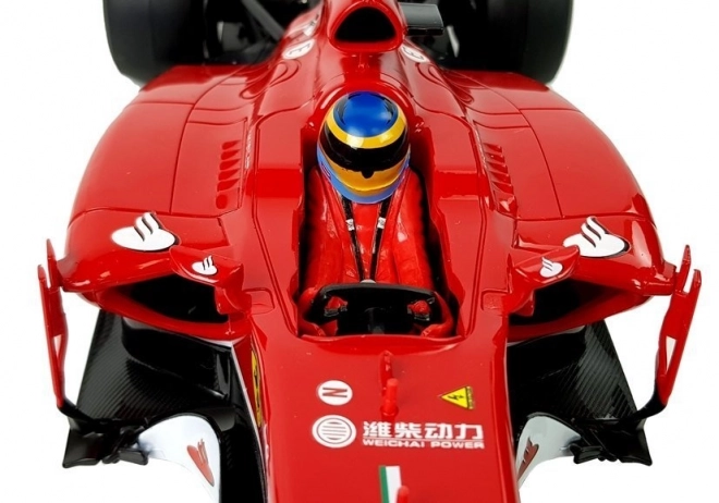 Racerbil Formule 1 Ferrari F138 rød 1:12