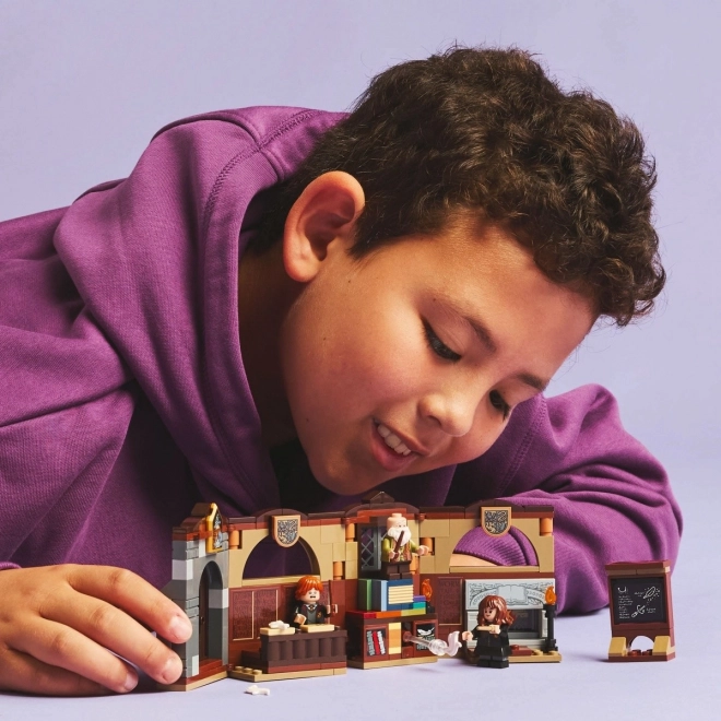 LEGO Harry Potter Hogwarts: Undervisning i Trolddom og Magi