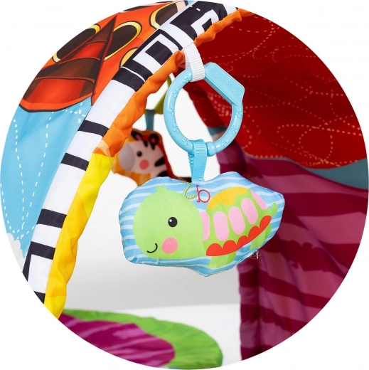 Hængende legetøj og clips lige ved hånden