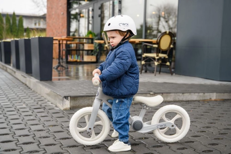 Let og holdbar nylonramme